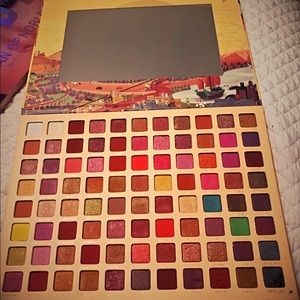 Glazzi eyeshadow palette